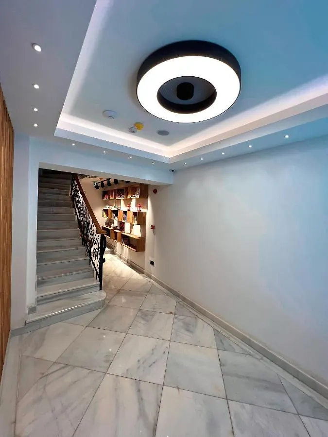 Uk Hotel Стамбул