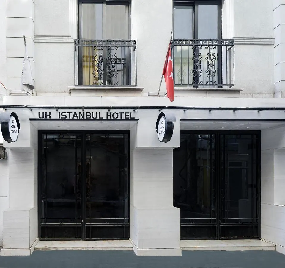 Uk Hotel Стамбул