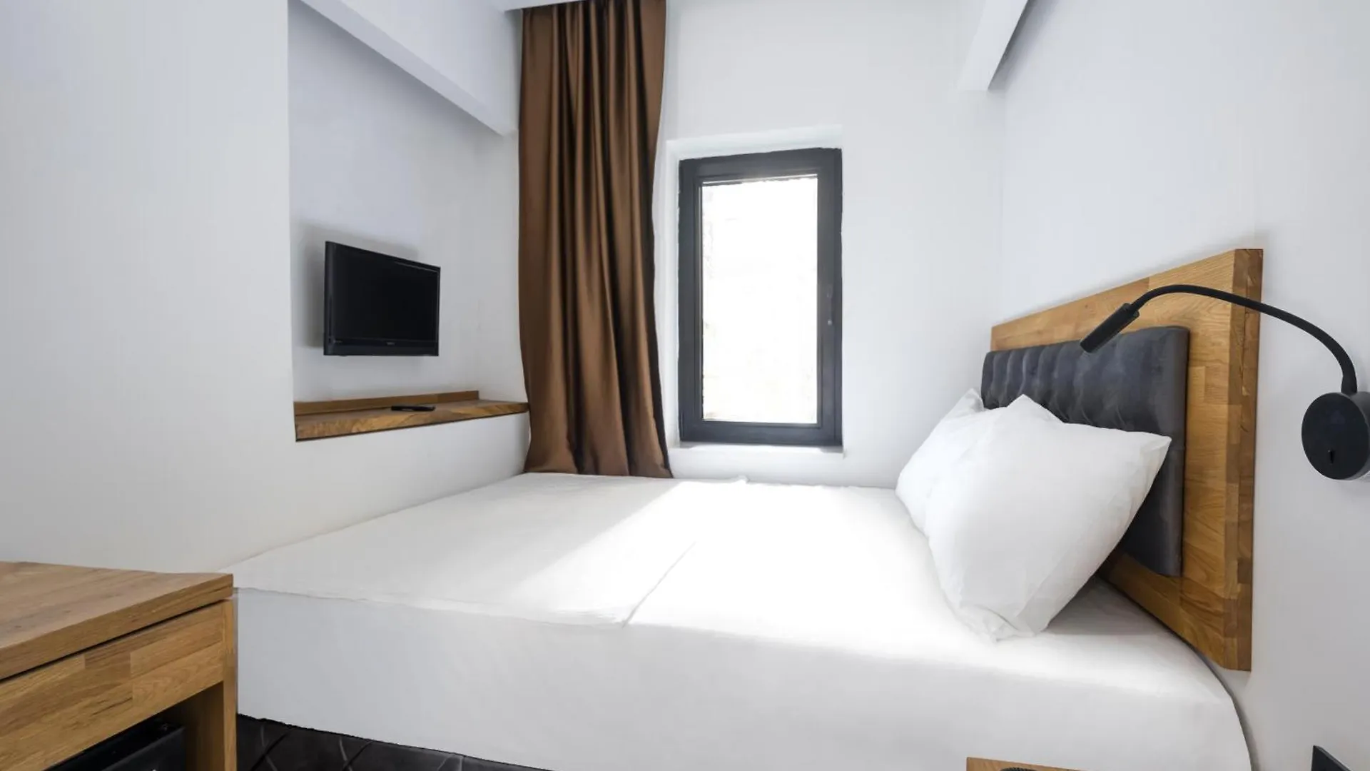 Uk Hotel Стамбул