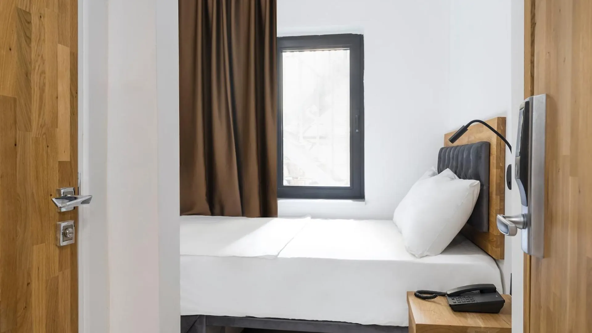 Uk Hotel Стамбул