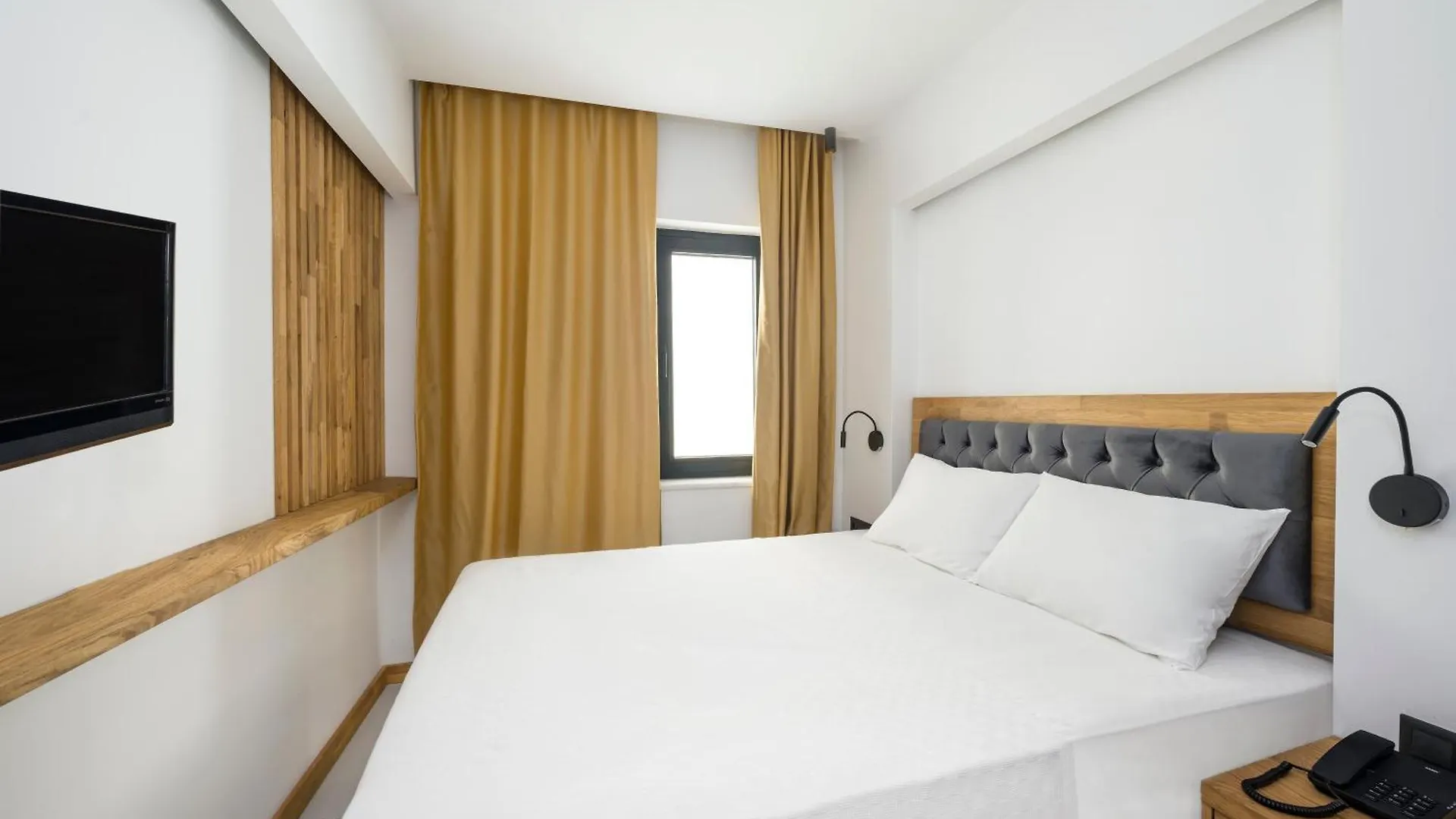 Uk Hotel Стамбул