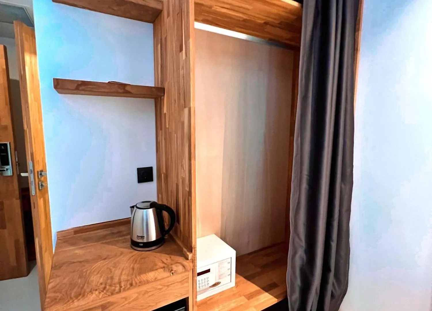 Uk Hotel Стамбул